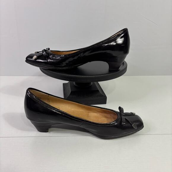 Sofft Deep Brown Leather Flats with Decorative Bow and Rounded Toe Size 9.5 - Picture 2 of 7